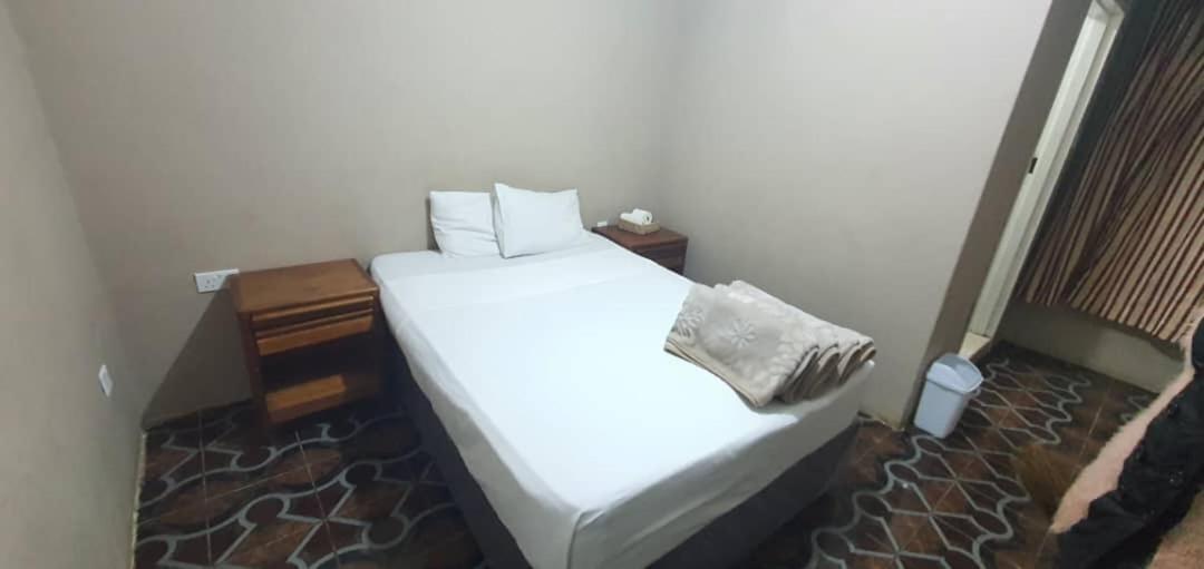 The Graceland Guesthouse Bluff Hill 외부 사진